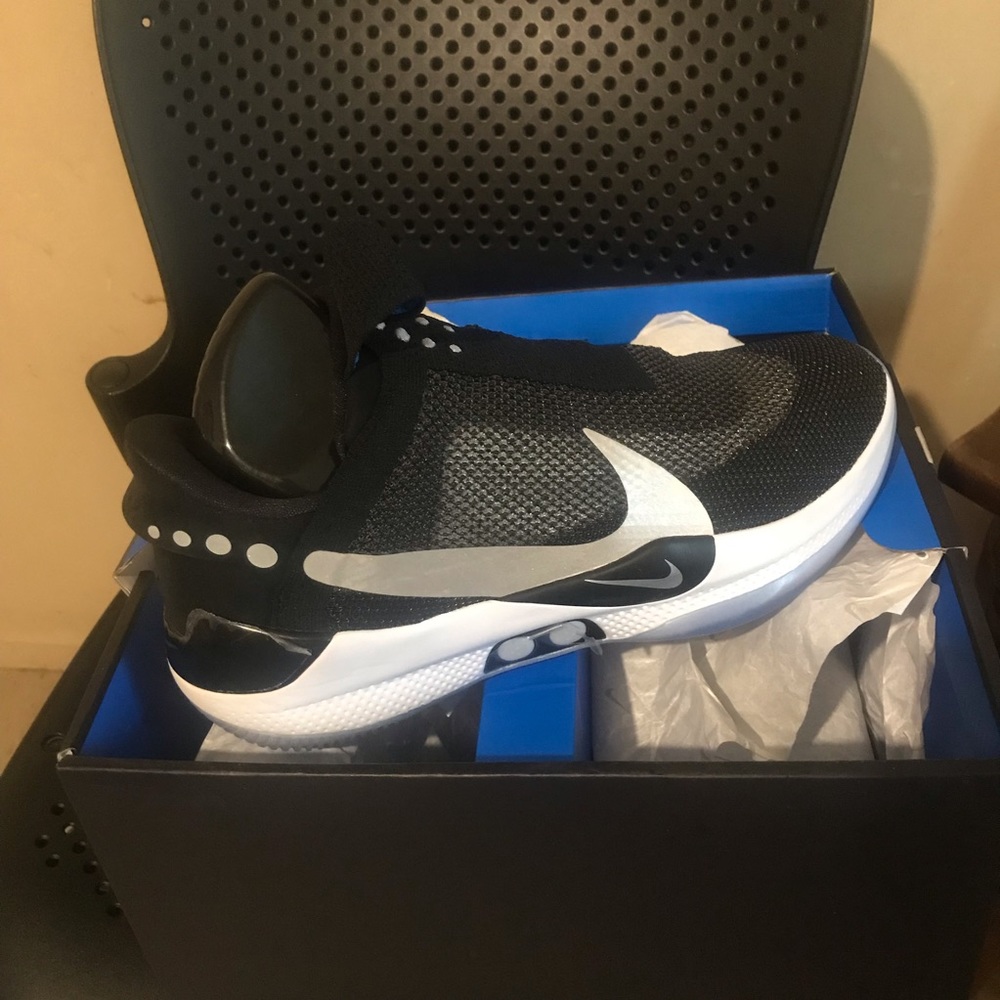 Nike Adapt BB Black Pure Platinum (US Charger)